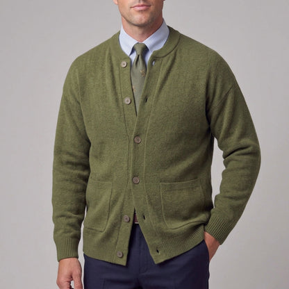 Cardigan en maille boutonné sur le devant