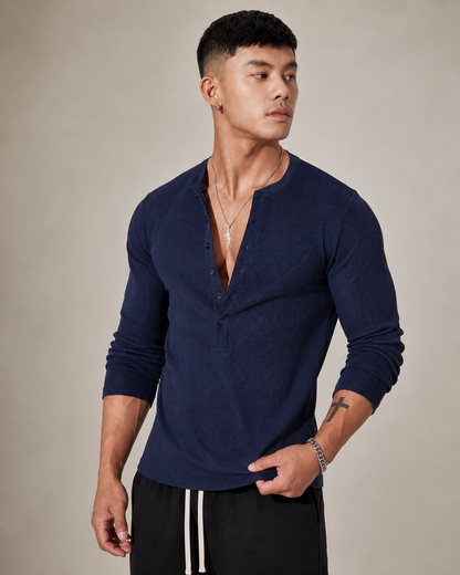 Pull en maille côtelée à manches longues et demi-boutonnage