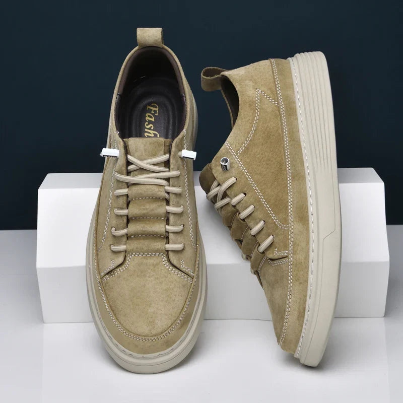 Buty z zamszu