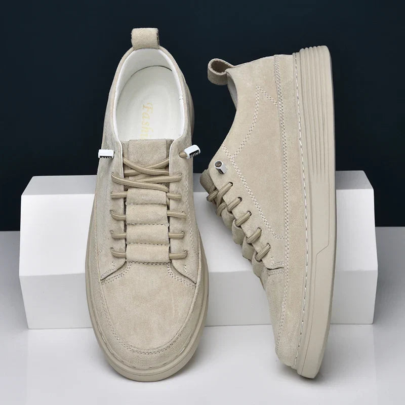 Buty z zamszu