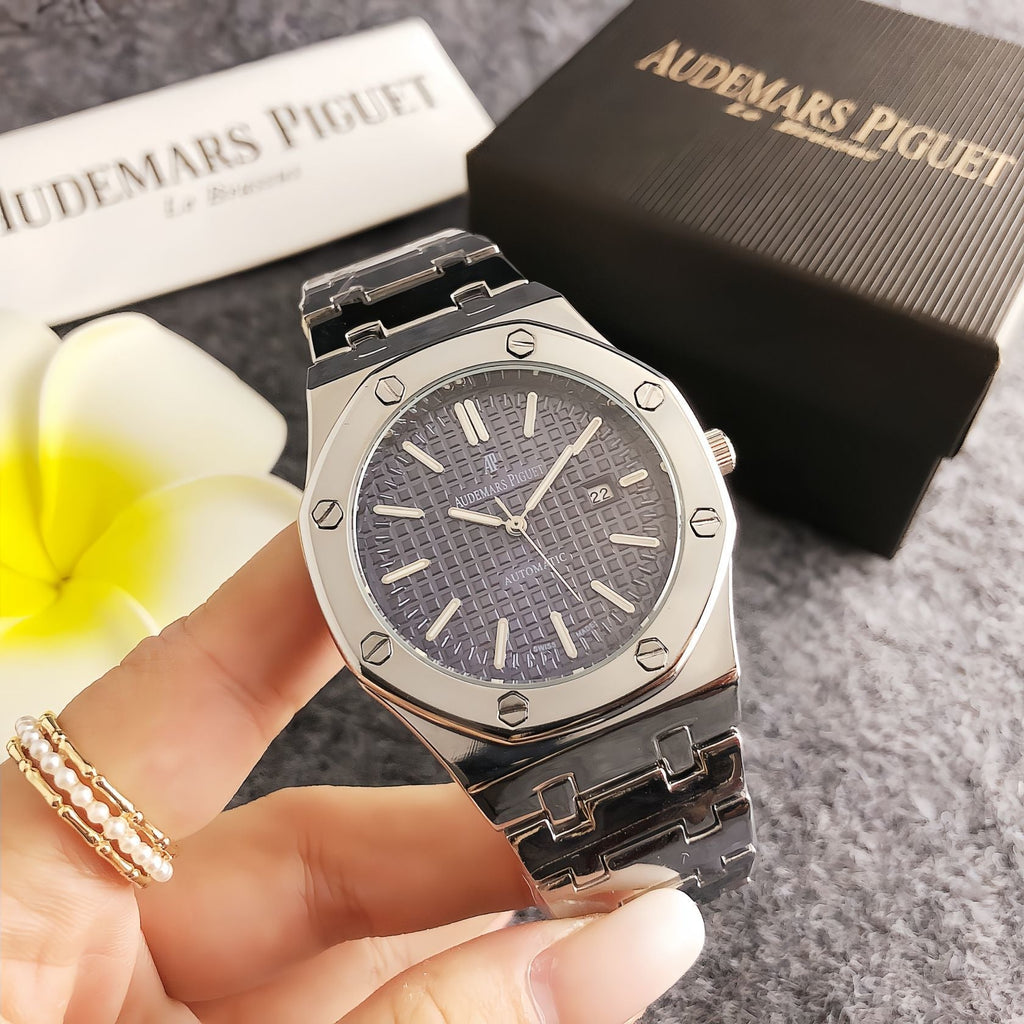 Midnight-Royal-Oak-Uhr