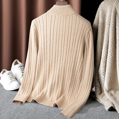 Sweter premium z alpaki Livio Agresti zapinany do połowy na zamek