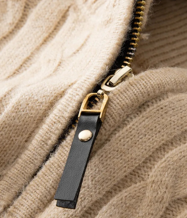 Sweter premium z alpaki Livio Agresti zapinany do połowy na zamek
